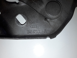 AUDI A1 8X (2010–2018) Hood hinge 8X0823302A - 2