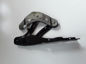 AUDI A1 8X (2010–2018) Hood hinge 8X0823302A - 2