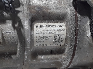  Air conditioner compressor 