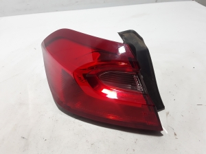  Rear corner lamp 