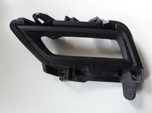 Front bumper fog light bracket - 622575FA0A