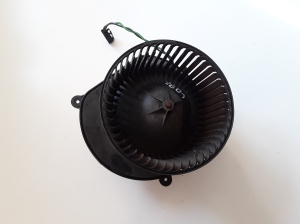   Cabin shoulder motor 