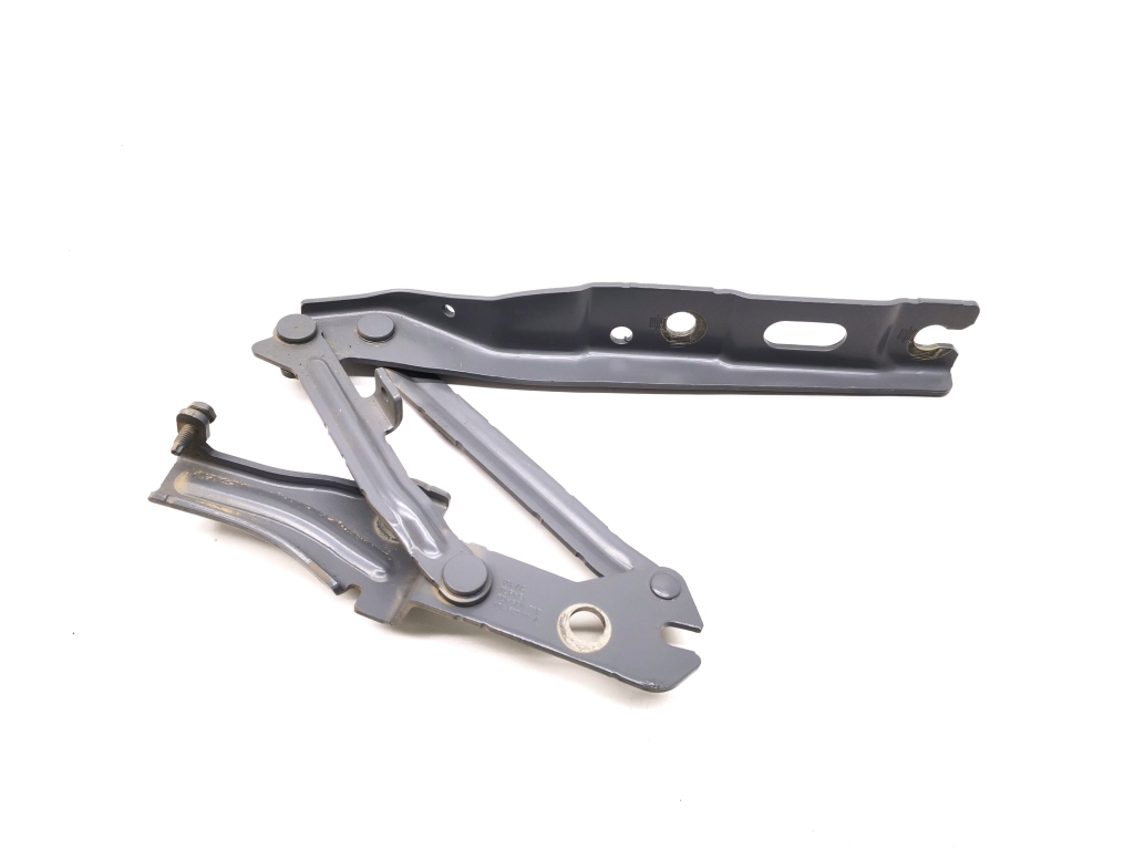 Volkswagen ID.3 C (2019–2026) Hood hinge 10A823301A Volkswagen ID.3 C (2019–2026) Hood hinge 10A823301A