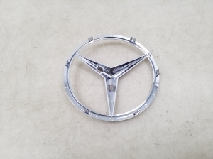 Mercedes Benz GLA-Class 156 (2013–2019) Emblem A0008171001 - 3