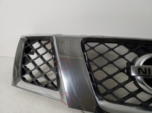  Front grille 