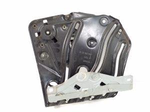  Rear fork windscreen lift mechanism 