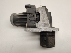  EGR valve 