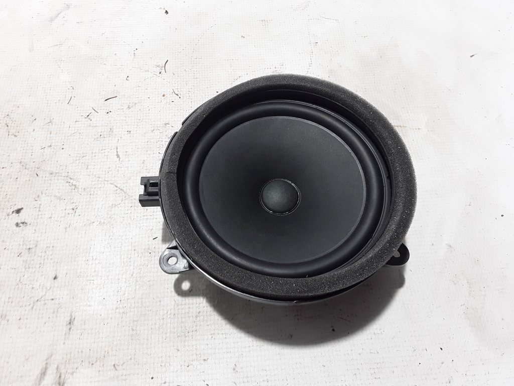 Used VOLVO V90 Front door speaker 31350425