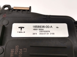 Tesla Model Y Y (2020–2026) Windshield wiper motor 1658936-00-A - 2
