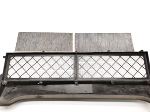 Tesla Model Y Y (2020–2026) Innenraumluftfiltergehäuse 1495167-00-B - 4
