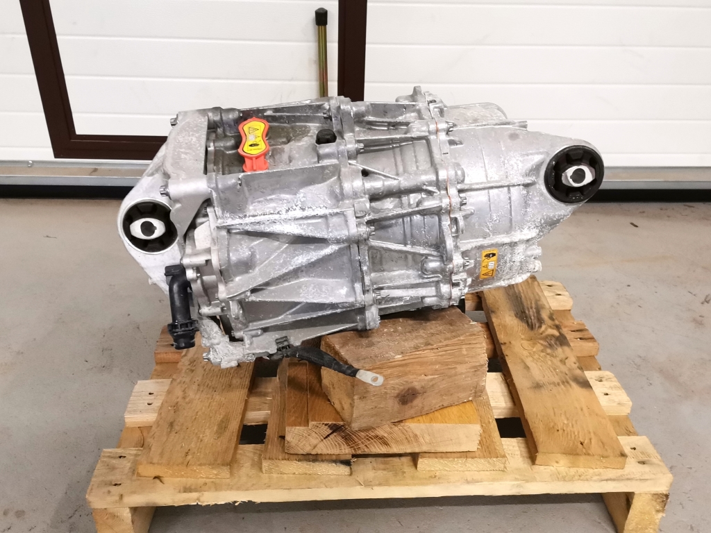 TESLA Model Y 1 generation (2020-2024) Bare Engine 1120960-20-G 21187617