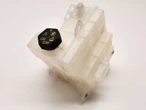 Coolant reservoir - 1546475-00-E