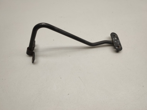  The middle part of the front frame from the lock down 