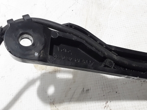  Windshield wiper blade 