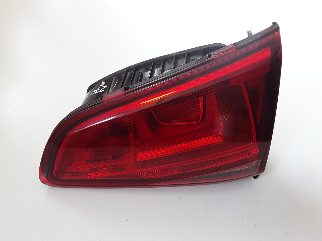Volkswagen Golf VII (2012–2026) Tagatuli tagaluugil 5G0945094AD Volkswagen Golf VII (2012–2026) Tagatuli tagaluugil 5G0945094AD