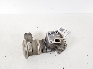  EGR valve 