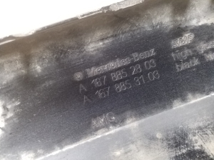  Other detail of the rear bumper 