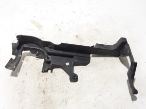   Air deflector cooling radiator 