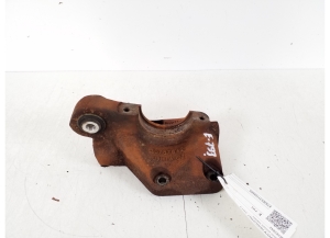 Front drive shaft bracket - 30787842