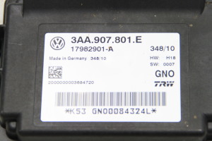 Volkswagen Passat B7 (2010–2014) Electric parking brake control module 3AA907801E - 2