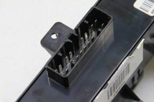 Hyundai ix35 (2009–2015) Heated seat switch 933102Y10 - 2