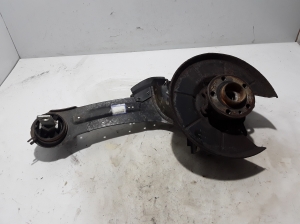  Rear hub stump without bearing 