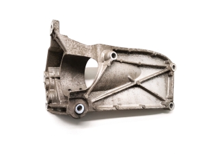 VOLVO V40 (2012–2019) Schalldämpferhalter 31370633 - 5