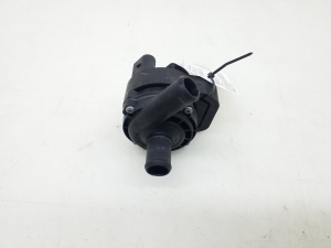 Auxiliary water pump - A2118350028