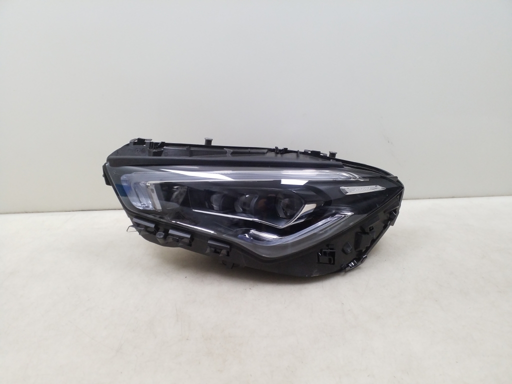 Mercedes Benz CLA-Class W118 (2019–2026) Esituli A1189066901 Mercedes Benz CLA-Class W118 (2019–2026) Esituli A1189066901