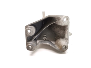 BMW 3 SERIES E90 (2004–2013) Engine bracket 6781916 - 2