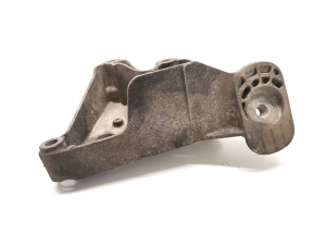 BMW 5 SERIES E61 (2004–2010) Engine bracket 6777033 - 5