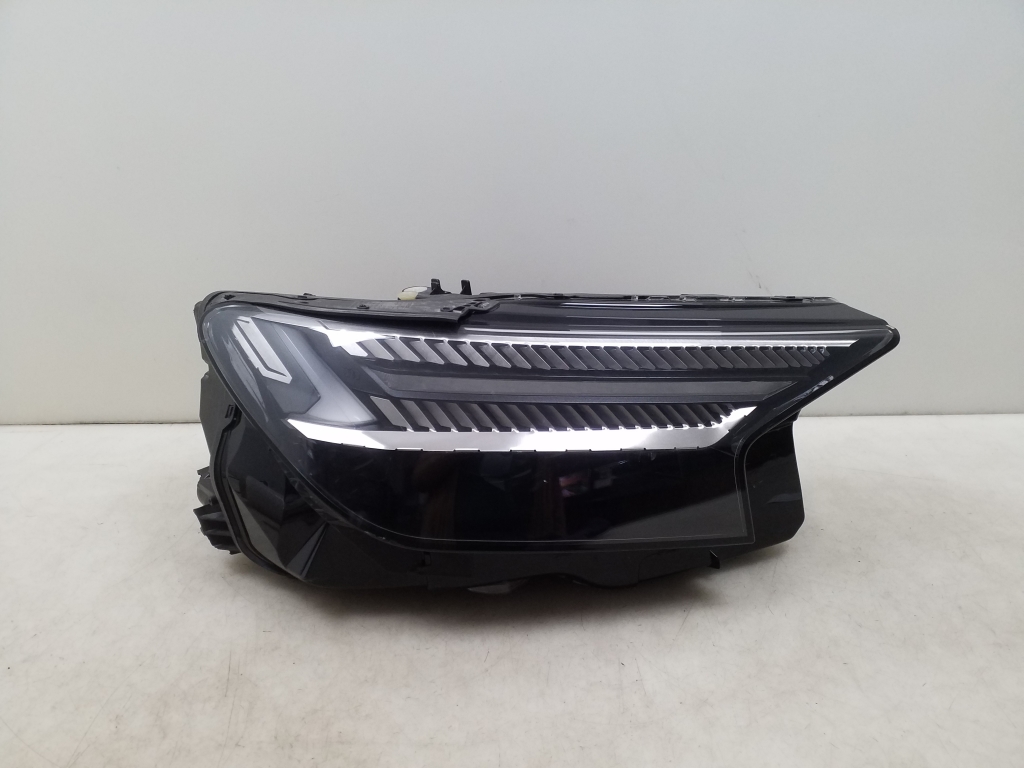 AUDI e-tron 1 generation (2018-2024) Front Right Headlight 89A941036 24974186