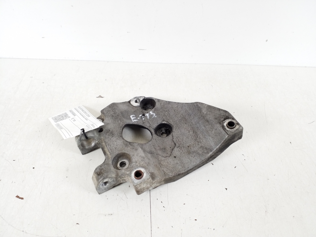 VOLVO V40 2 generation (2012-2020) Air Conditioner Compressor Bracket AV6Q10K360AA 18103095