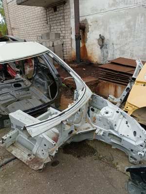 VOLVO XC90 (2015–2024) Front outrigger 31672513 - 2