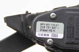 Volkswagen Touareg I (2002–2010) Accelerator pedal 7L6721507 - 4