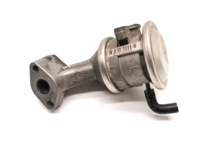  EGR valve 