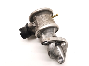  EGR valve 