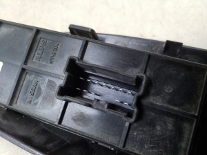 NISSAN Juke F15 (2010–2018) Front door glass switch 254111KA0A - 3