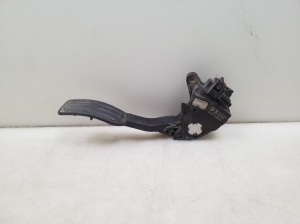 NISSAN Juke F15 (2010–2018) Accelerator pedal 180021HM0B - 3