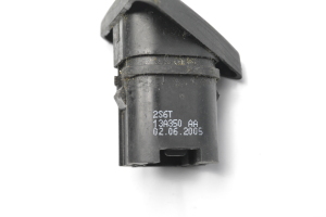Ford Fusion (2002–2005) Hazard light switch 2S6T13A350 - 3