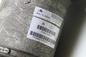 AUDI Q7 (2006–2015) Rear shock absorber 7L8616019 - 2