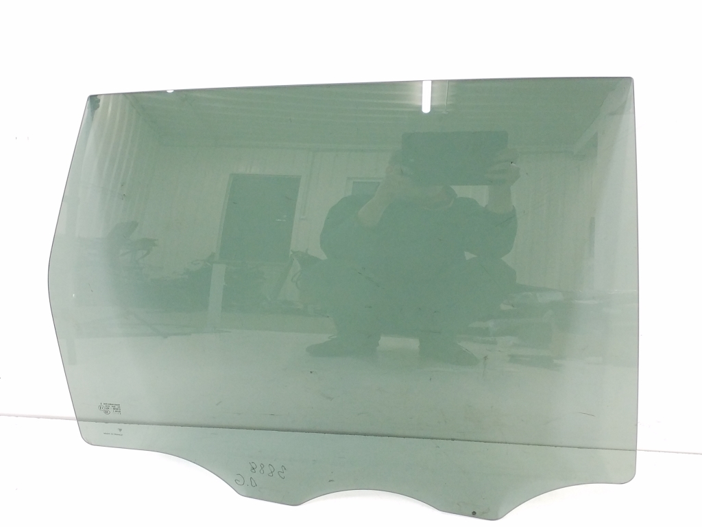 PORSCHE Cayenne 958 (2010-2018) Dešinys šoninių durų stiklas 22001411