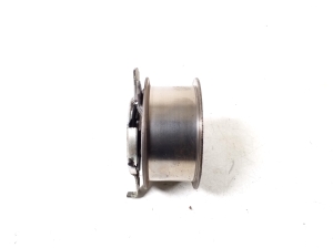  Belt tensioner pulley 