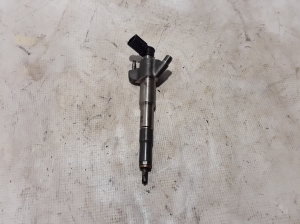  Fuel injector 