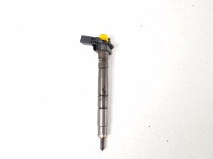  Fuel injector 