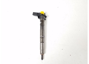  Fuel injector 