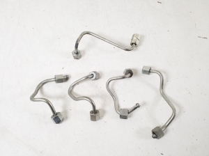  Fuel injector tubes 