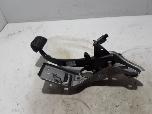  Brake pedal 