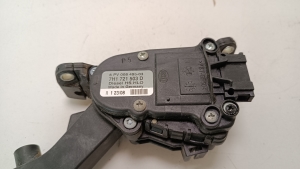 Volkswagen Multivan V (2003–2026) Accelerator pedal 7H1721503 - 3