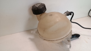 Citroen DS4 (2011–2018) Coolant reservoir - 4